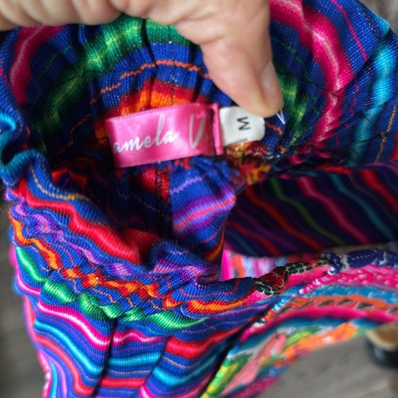 Colorful Patterned Shorts size medium - Picture 4 of 11